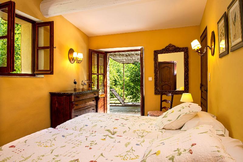 اتاق کلاسیک, Hôtel Le Boeuf Couronné Chartres   Logis Hotels