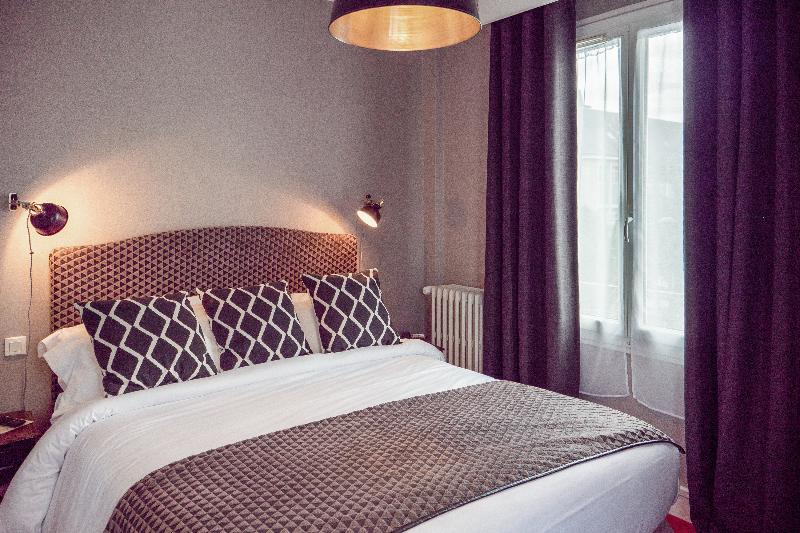 اتاق کلاسیک, Hôtel Le Boeuf Couronné Chartres   Logis Hotels