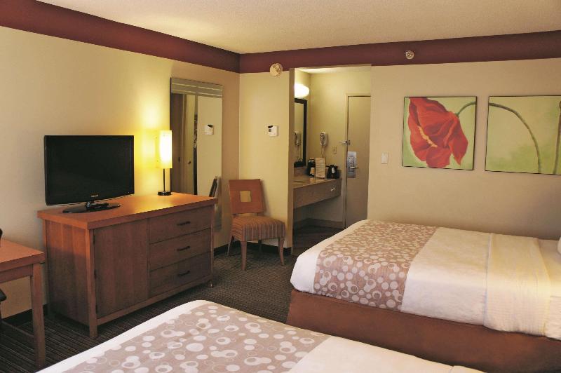 اتاق سوپریور, Hôtel Le Boeuf Couronné Chartres   Logis Hotels