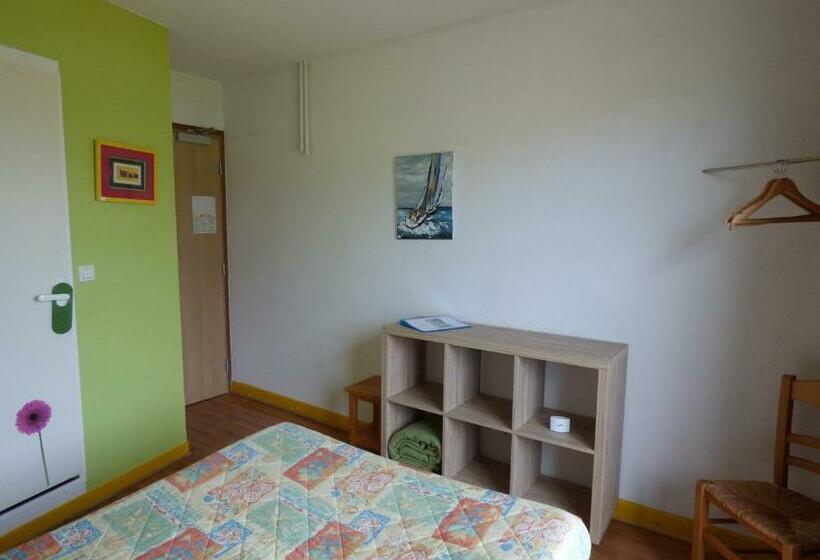 Quarto Estandar com Sacada, Restaurant La Chaumiere Du Lac