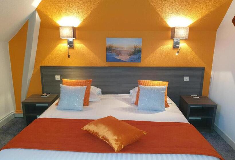 اتاق استاندارد با تخت بزرگ, Hôtel Le Rohan Charme Et Caractère