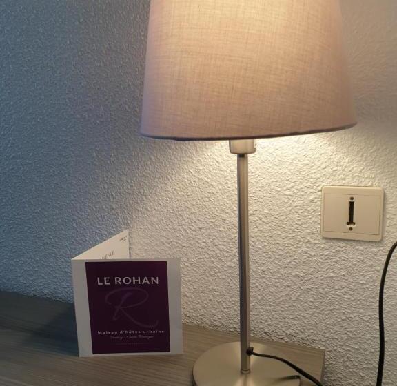اتاق استاندارد با تخت بزرگ, Hôtel Le Rohan Charme Et Caractère