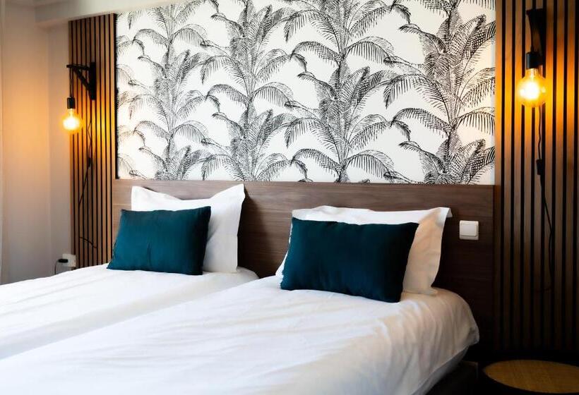 اتاق استاندارد با چشم‌انداز دریا, Hôtel Mar I Cel & Spa