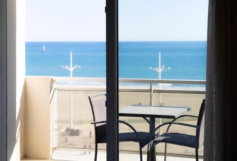 اتاق استاندارد با چشم‌انداز دریا, Hôtel Mar I Cel & Spa