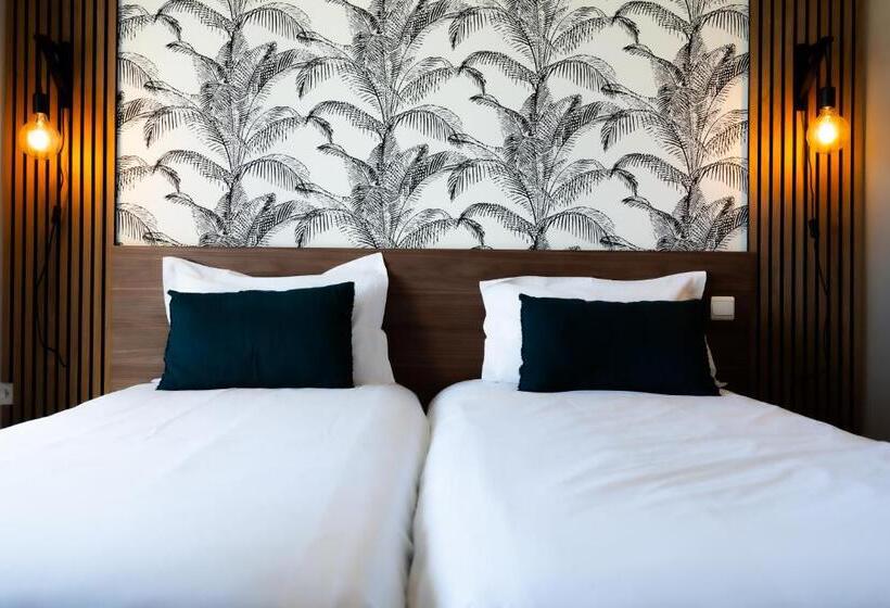 اتاق استاندارد با چشم‌انداز دریا, Hôtel Mar I Cel & Spa