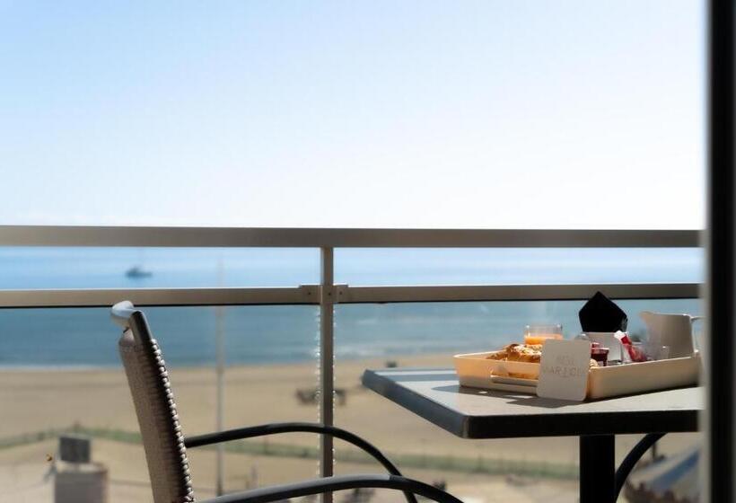 اتاق استاندارد با چشم‌انداز دریا, Hôtel Mar I Cel & Spa