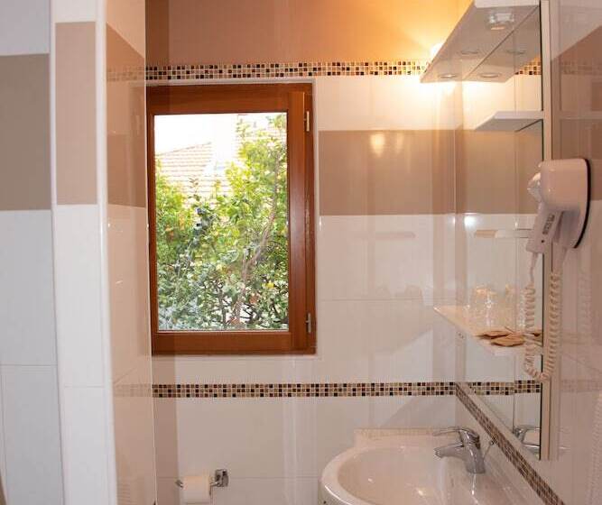 Номер Стандарт с Балконом, Et Appartements Reine D Azur