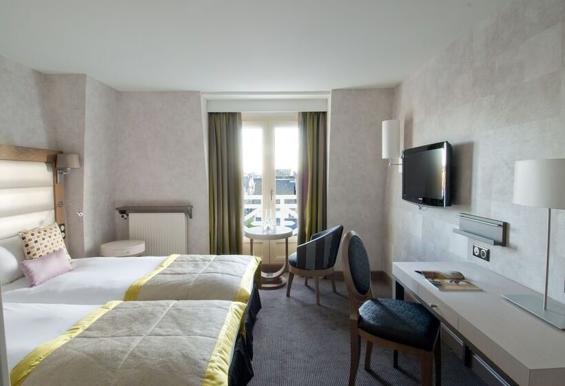 اتاق استاندارد با چشم‌انداز شهر, Grand Hôtel Des Thermes