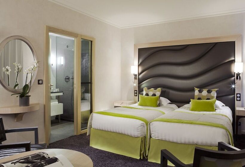 اتاق سوپریور با چشم‌انداز دریا, Grand Hôtel Des Thermes