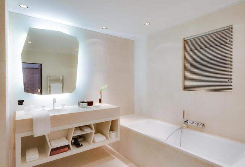 سوئیت جونیور با تراس, Maison Pic