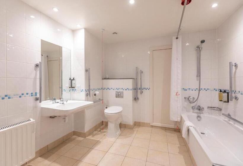 Номер Стандарт Адаптированный для Инвалидов, Holiday Inn Basildon, An Ihg