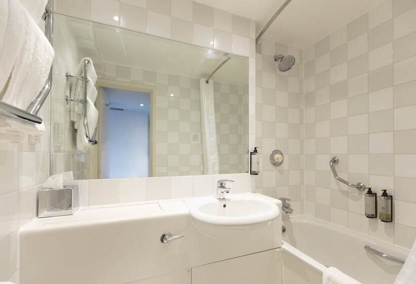 Номер Стандарт, Holiday Inn Basildon, An Ihg