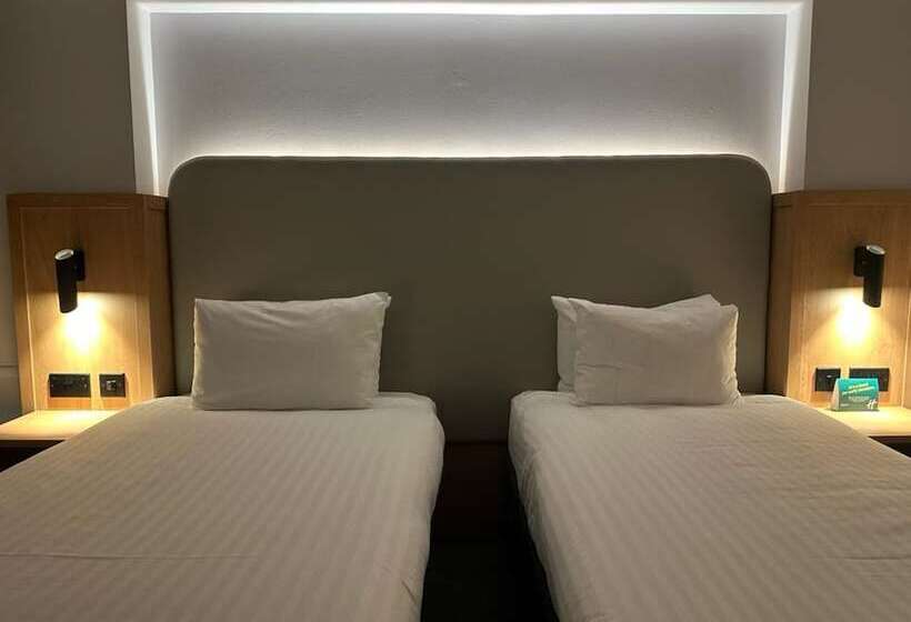Номер Стандарт, Holiday Inn Basildon, An Ihg