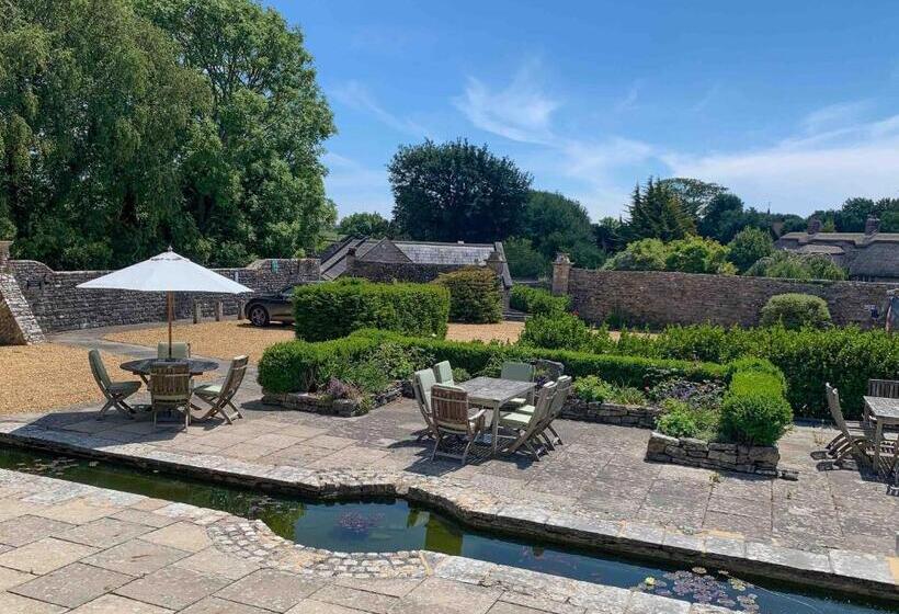 Номер Стандарт с Террасой, Mortons Manor