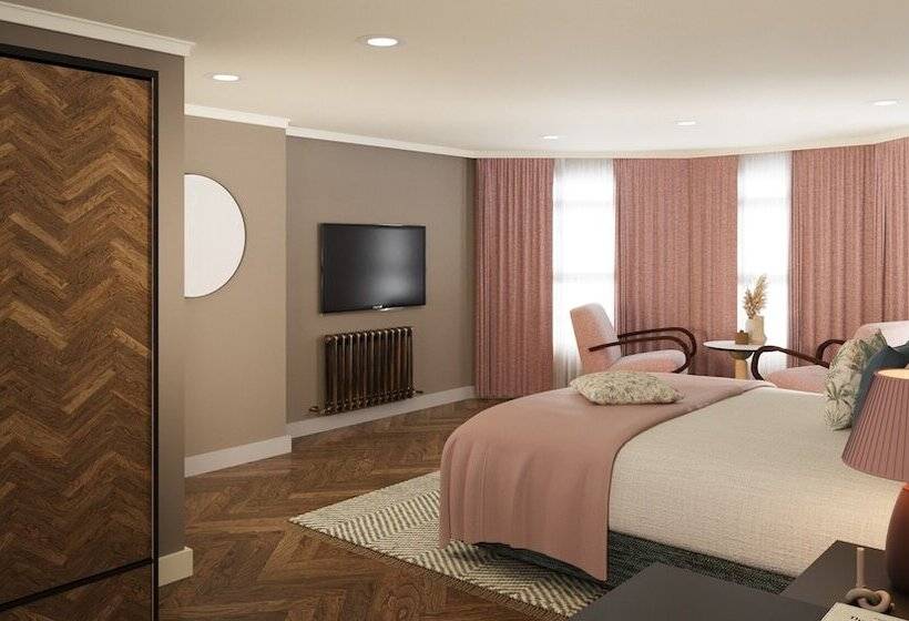 Family Suite, The Roseate Villa Bath
