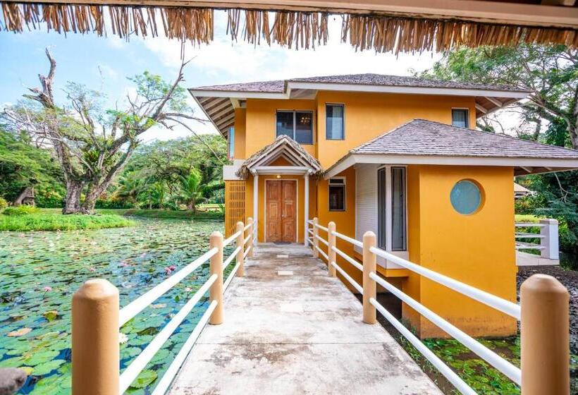 ویلای 3 خوابه, Koro Sun Resort & Rainforest Spa