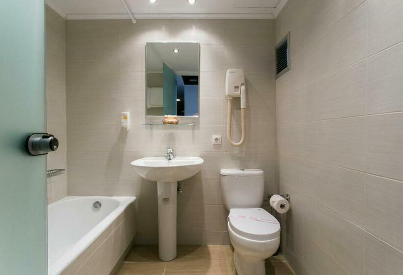اتاق استاندارد سه نفره, Arethusa Hotel Athens
