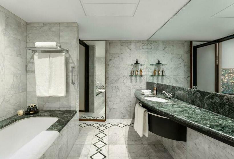 标准间, Como The Halkin