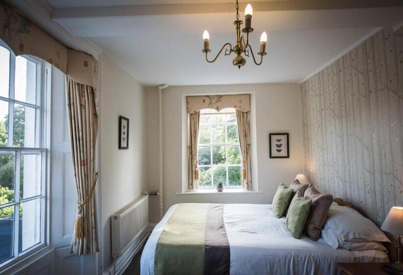 Номер Стандарт, Flackley Ash Country House