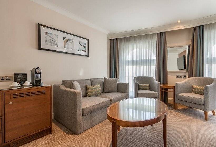 Полулюкс, Thistle London Piccadilly