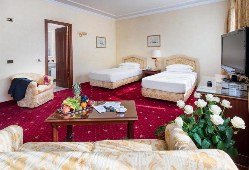 اتاق استاندارد سه نفره, Internazionale