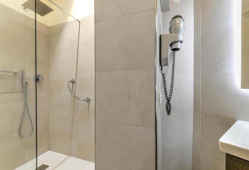 استودیوی استاندارد, Residence Le Acacie