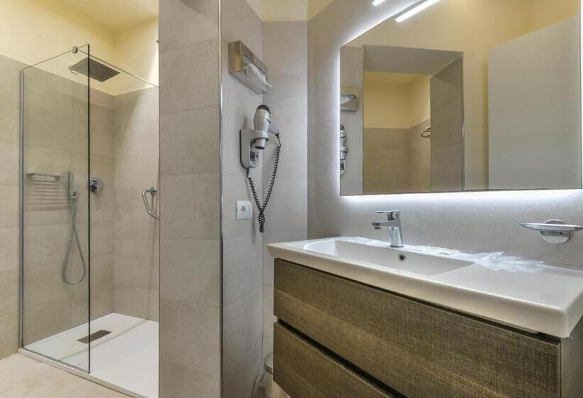 استودیوی استاندارد, Residence Le Acacie