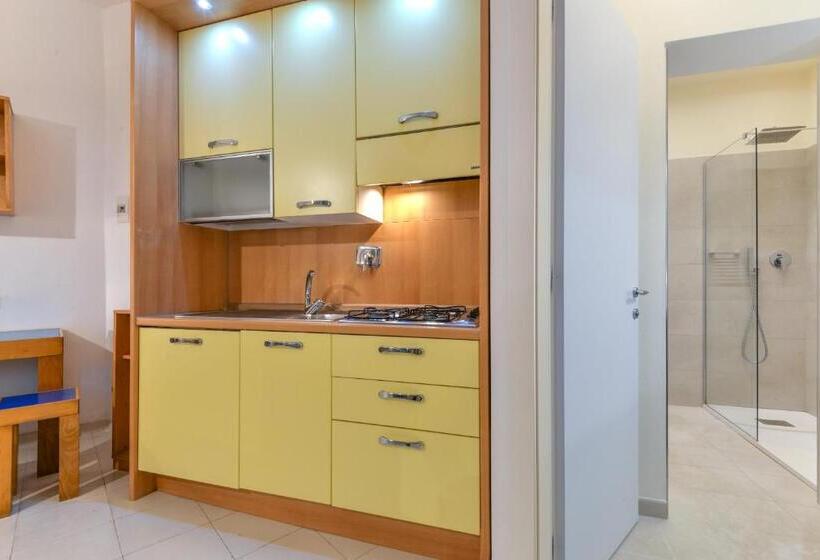 استودیوی استاندارد, Residence Le Acacie