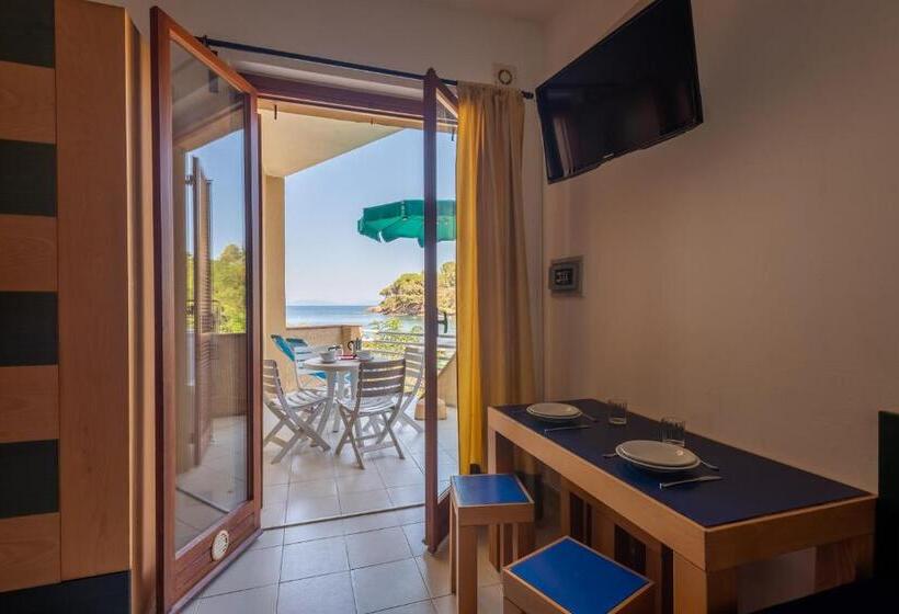 استودیوی استاندارد, Residence Le Acacie