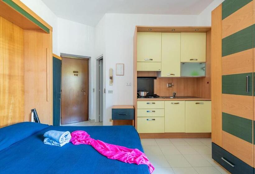 استودیوی استاندارد, Residence Le Acacie