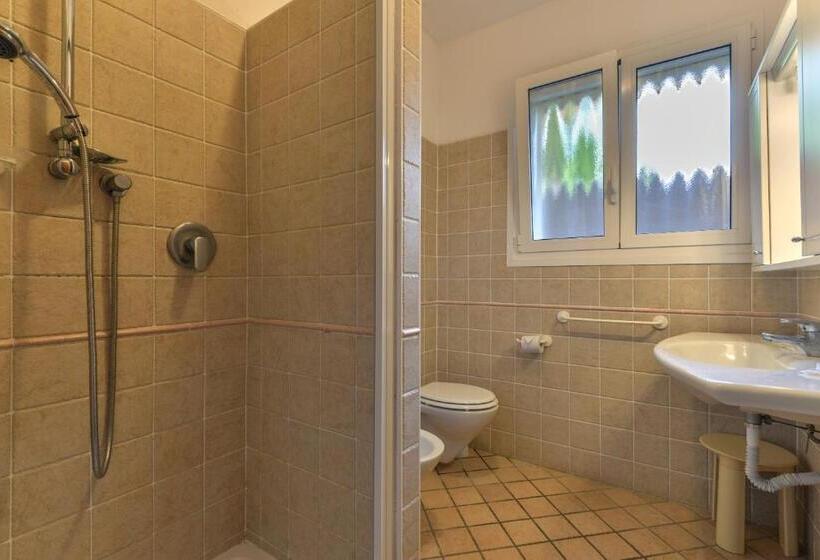 آپارتمان 2 خوابه, Residence Le Acacie