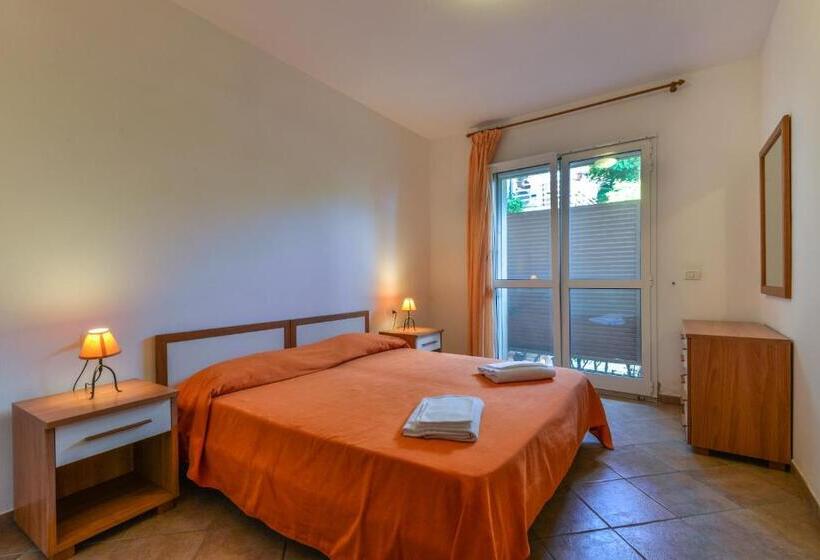آپارتمان 2 خوابه, Residence Le Acacie
