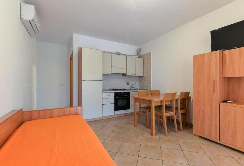 آپارتمان 2 خوابه, Residence Le Acacie