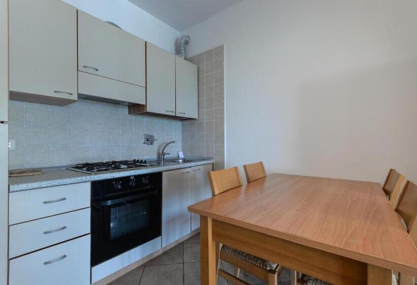 آپارتمان 2 خوابه, Residence Le Acacie
