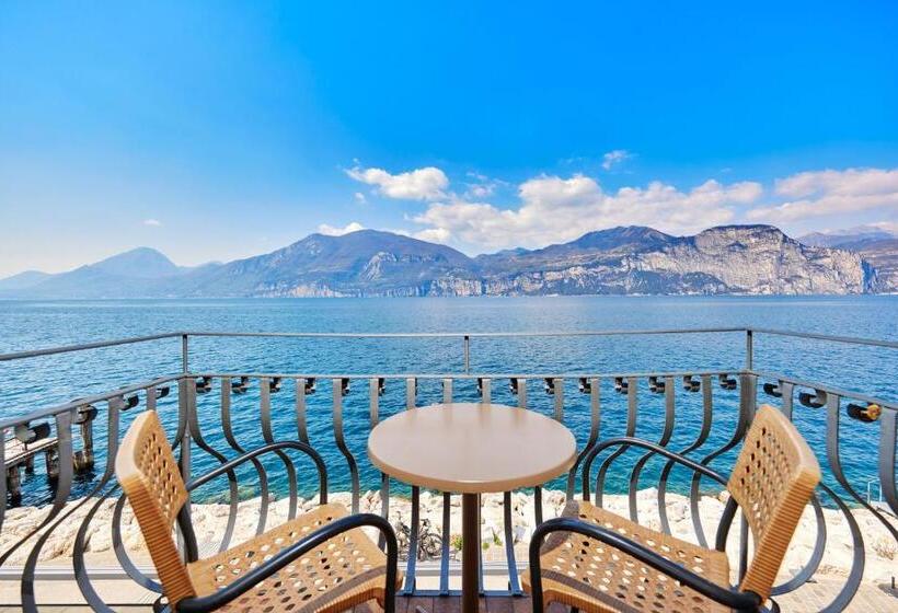 سوییت سوپریور, Lake Front Hotel Brenzone