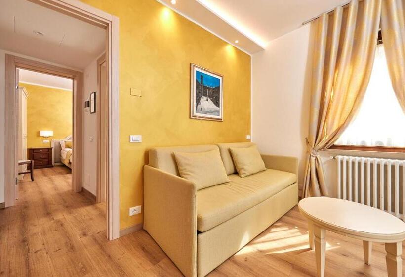 مجموعه ویستا شهر, Lake Front Hotel Brenzone