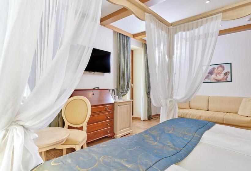 سوییت اجرایی, Lake Front Hotel Brenzone