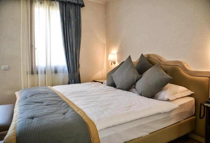 سوییت جونیور سوپریور, Lake Front Hotel Brenzone