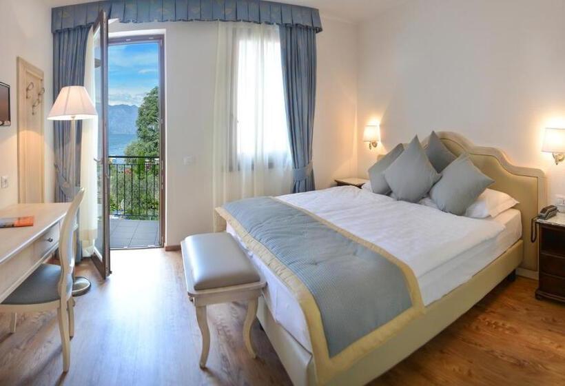سوییت جونیور سوپریور, Lake Front Hotel Brenzone