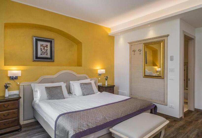 سوییت جونیور با بالکن, Lake Front Hotel Brenzone