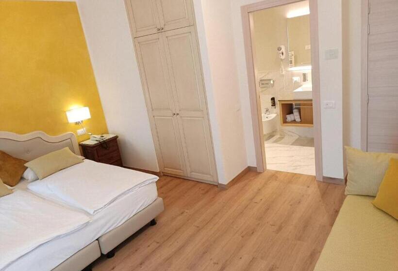سوییت جونیور, Lake Front Hotel Brenzone