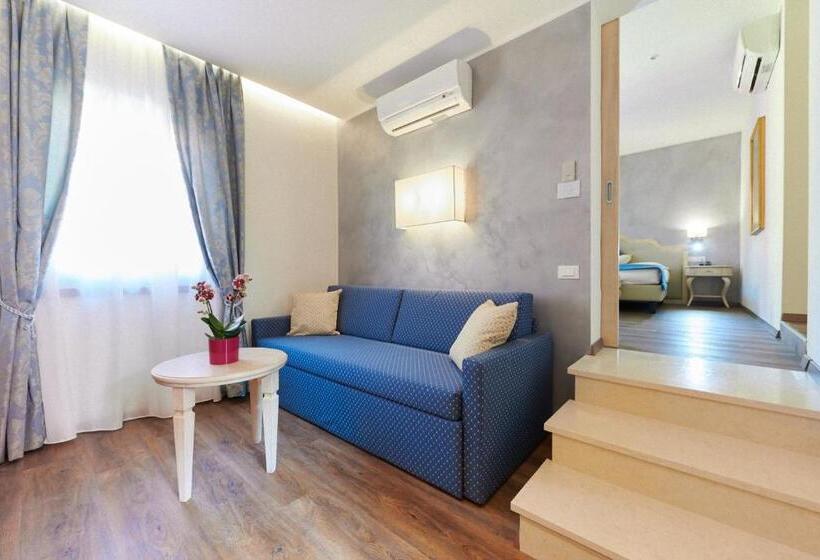 سوییت با چشم‌انداز باغ, Lake Front Hotel Brenzone