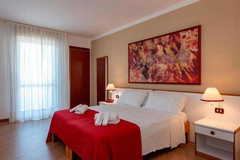 Standard Triple Room with Terrace, Torre Normanna