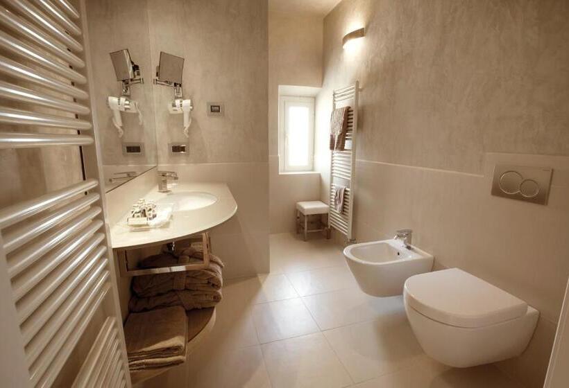 اتاق لوکس, Albergo Celide