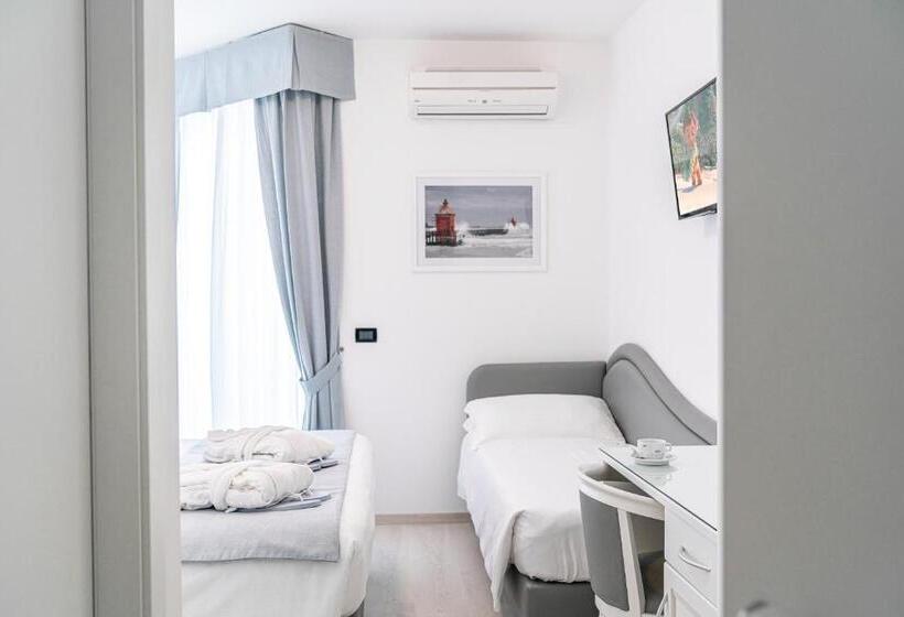 3-Bett-Standardzimmer Meerblick, Bellavista
