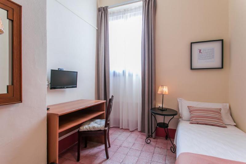 اتاق راحتی, D Azeglio Firenze
