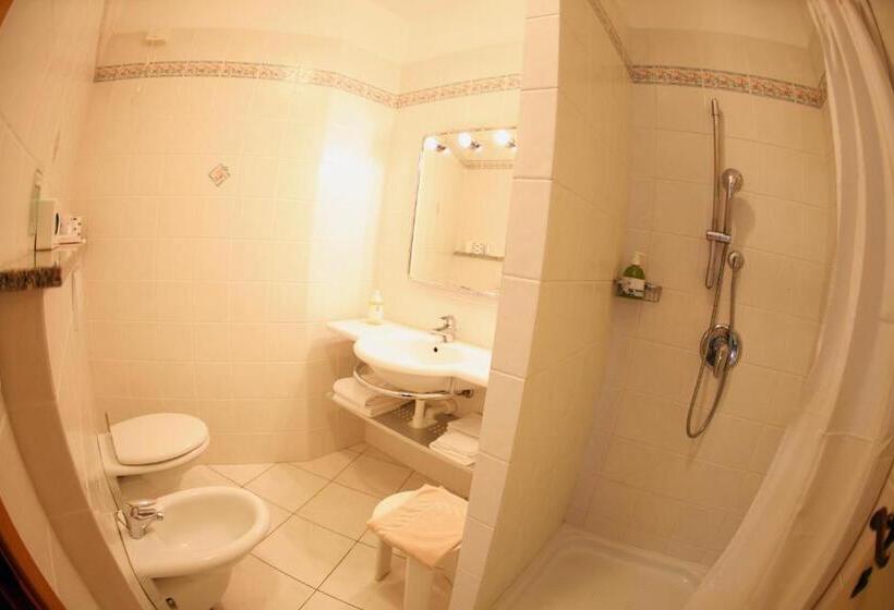 اتاق اکونومی, Galli   Wellness & Spa