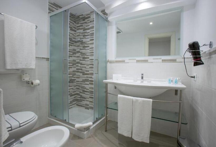 Номер Комфорт, Grand Hotel Costa Brada