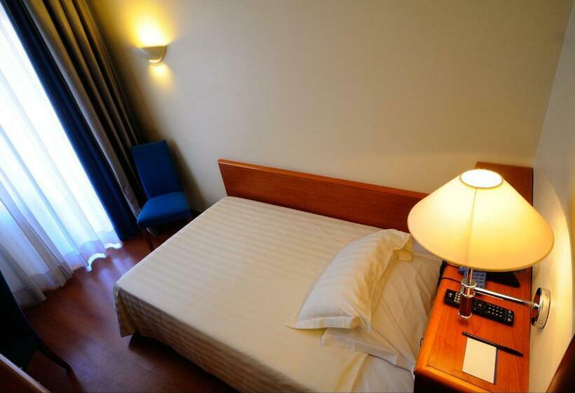 اتاق استاندارد یک نفره, Best Western Hotel Globus