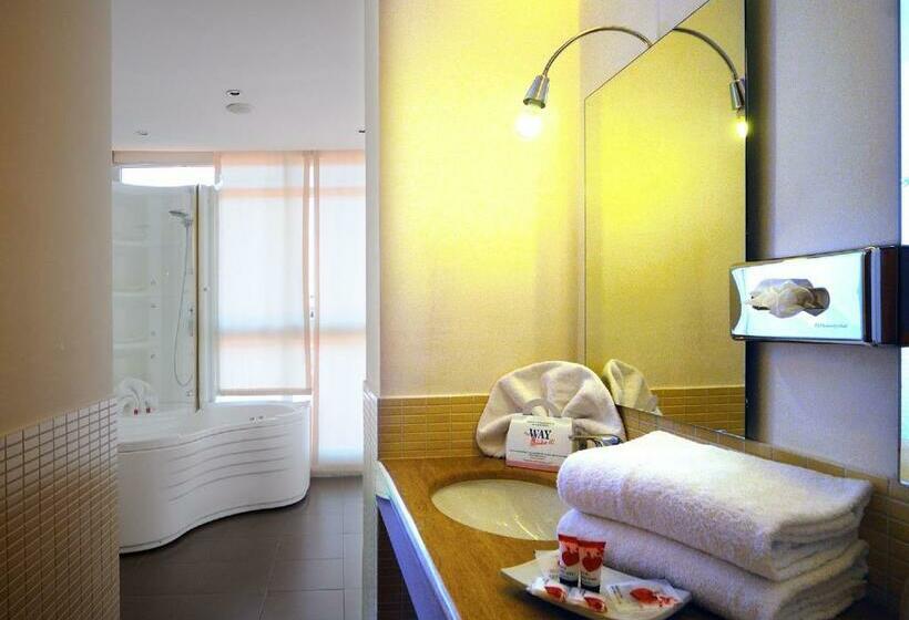 سوئیت جونیور با تراس, Best Western Hotel Globus